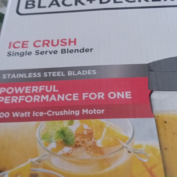 Black‎ and Decker Power Ice Crush Single Serve Blender - Picture 2 of 15